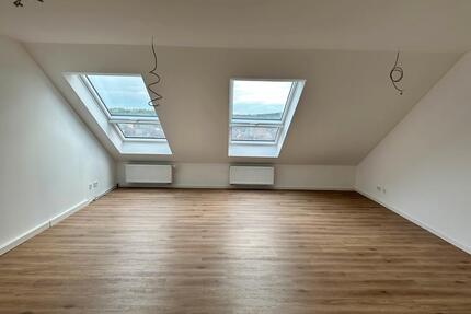 Neue Dachgeschosswohnung - 869,00&nbsp;EUR Kaltmiete, ca.&nbsp; 79,00&nbsp;m&sup2; in Ochsenfurt (PLZ: 97199)