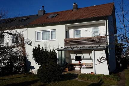 Mietwohnung im Ersten Stock - 900,00&nbsp;EUR Kaltmiete, ca.&nbsp; 66,00&nbsp;m&sup2; in Steindorf (PLZ: 82297)