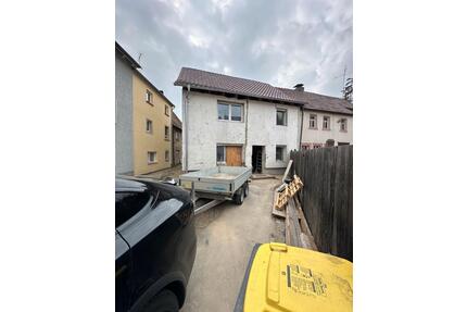 Doppelhaushälfte - 139.000,00&nbsp;EUR Kaufpreis, ca.&nbsp; 160,00&nbsp;m&sup2; in Rimpar (PLZ: 97222)