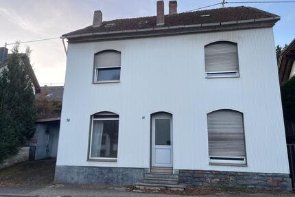 Zweifamilienhaus nahe Bostalsee–2 Wohnbereiche, Garage, 6 Zimmer - Nohfelden