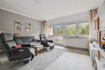 +Schön möblierte 3-R-W in Hohnstein - ermöglicht FeWo oder Eigennutzung (68m2) mit Garage & Loggia!+ - Hohnstein / Kohlmühle