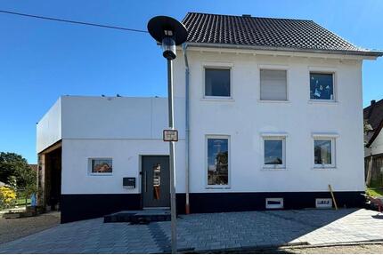 Gepflegtes Wohnhaus mit 1.956 m² Grundstück in ruhiger Lage - Talheim