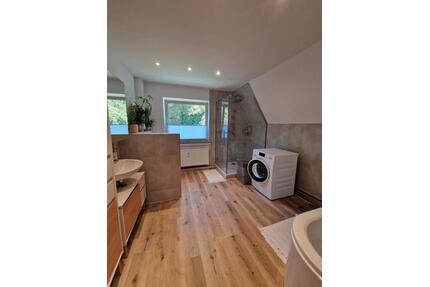 Renovierte 5-Zimmer-Maisonette mit Balkon in Worpswede