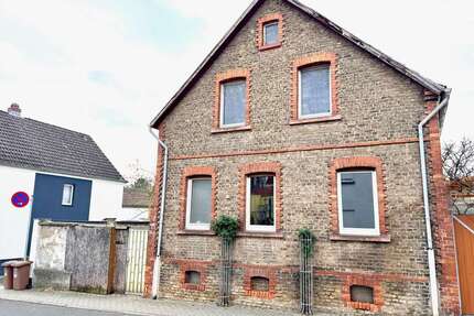 Haus zum Kaufen in Flörsheim am Main 349.000,00 € 100 m²