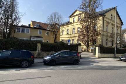 Haus zum Kaufen in Regensburg 1.900.000,00 € 474.16 m²