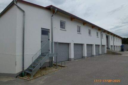 Heller Lagerraum in Top Lage, vielseitig nutzbar, Erstbezug ! - Neufahrn in Niederbayern