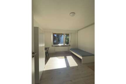 Wohnung zum Mieten in Düsseldorf 490,00 € 21.83 m²