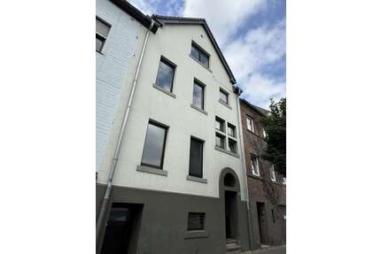 Haus zum Kaufen in Düren Rölsdorf 160.000,00 € 161.5 m² - Düren / Rölsdorf