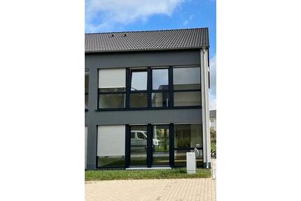 Moderne Doppelhaushälfte zur Miete in Ludwigsfelde