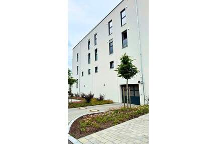 Hochwertige Eigentumswohnung in 93133 Burglengenfeld, teilmöbliert mit Südwest-Terrasse und privatem Garten