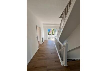4 Zimmer Wohnung - 1.450,00&nbsp;EUR Kaltmiete, ca.&nbsp; 135,00&nbsp;m&sup2; in Weyhe (PLZ: 28844)
