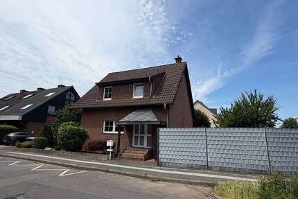 Haus zum Kaufen in Krefeld 598.000,00 € 211 m²