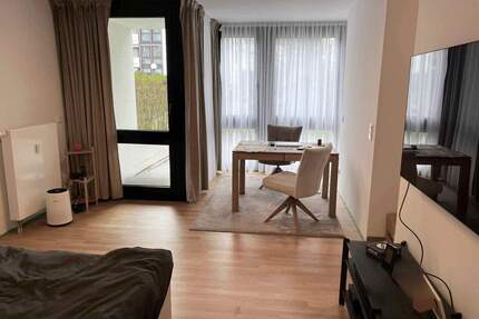 Zerzabelshof – Sehr hübsche, renovierte 1,5 ZW mit Terrasse, Einbauküche und Tiefgaragen-Duplexparker - Nürnberg Weichselgarten