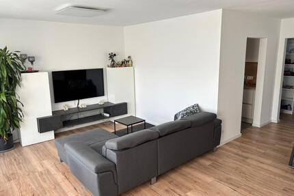 Privat: 3-Zimmer-Wohnung mit 2 Balkonen in ruhiger Lage + Garage - Albstadt Gemarkung Onstmettingen