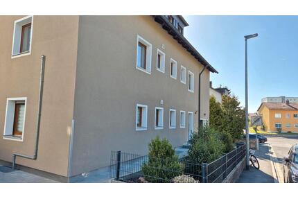 AM - 3 Zimmer EG -Wohnung, in 3 Familienhaus, nähe Mariahilfberg - Freihung
