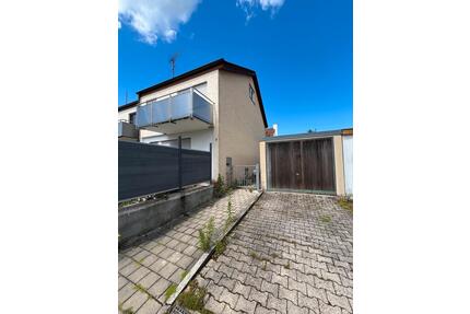 Reiheneckhaus in ruhiger Ortsrandlage mit Garage & 1 Terrasse - Baltmannsweiler