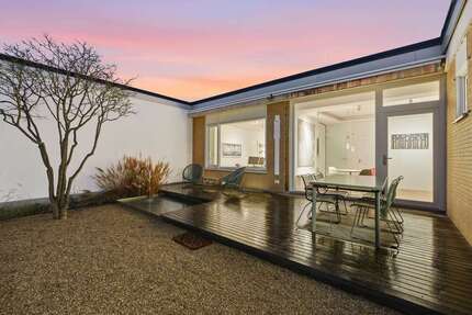 Haus zum Mieten in Bonn Castell 2.400,00 € 138 m² - Bonn / Castell