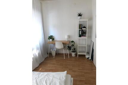 WG-geeignet, 3 Zimmer, Balkon, Tageslichtbad, Küchenzeile - Gießen Allendorf