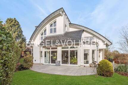 Haus zum Kaufen in Bergisch Gladbach - Herkenrath 1.100.000,00 € 312 m²