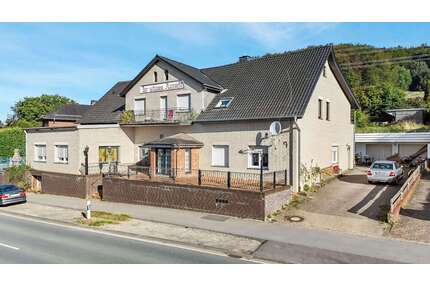 Haus zum Kaufen in Bad Oeynhausen 499.000,00 € 460 m²