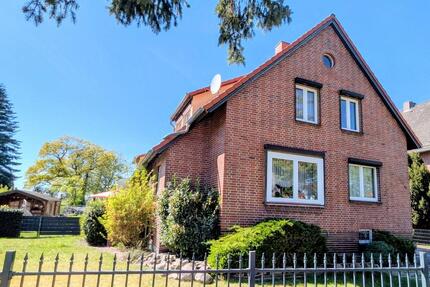 2-Familienhaus 911 m² Grdst. in GarbsenOsterwald provisionsfrei
