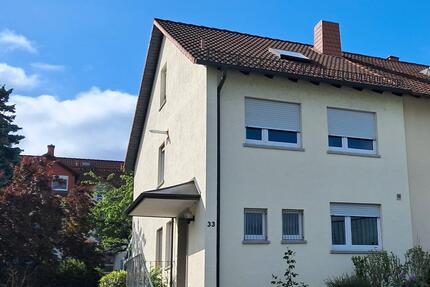 Charmante Doppelhaushälfte in Goldbach zu vermieten