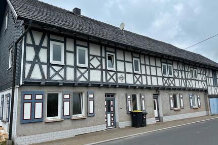 Saniertes freistehende Haus mit Garten - Heldburg