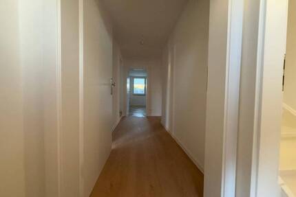 Frisch sanierte 3-Zimmer-Wohnung mit Gartenanteil in Winsen (Aller) - Winsen Aller