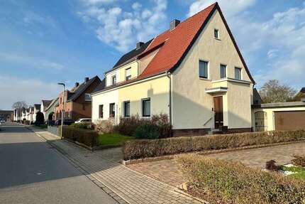 Haus zum Kaufen in Kamp-Lintfort 329.000,00 € 118 m²