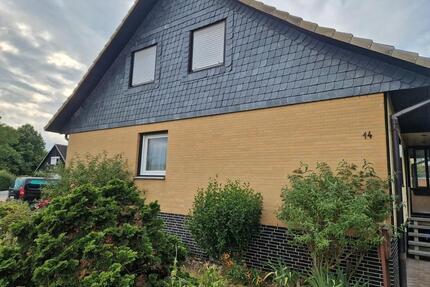 freistehendes Einfamilienhaus - 240.000,00&nbsp;EUR Kaufpreis, ca.&nbsp; 150,00&nbsp;m&sup2; in Helmstedt (PLZ: 38350)