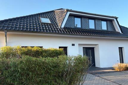 Modernes Zweifamilienhaus BJ.2016| A+| 268 m²|Nähe Hamburg - Bargteheide