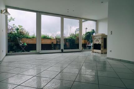 Attraktives 1,5-Zimmer-Apartment mit Pool im Haus - Wuppertal Sedansberg