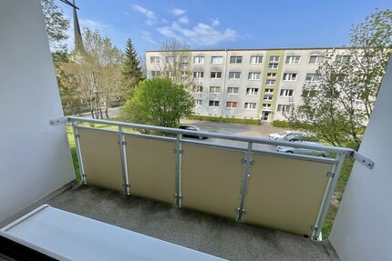 Gera-Langenberg! 4 Raum Whg. mit Balkon und Wanne!