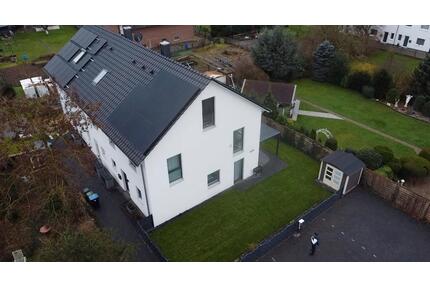 Modernes KfW 55 Reihenendhaus mit PV Anlage, Wallbox, Garten - Peine Peine Kernstadt