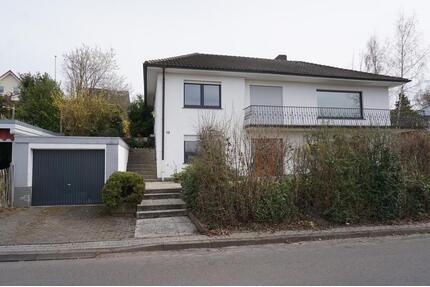 Einfamilienhaus mit ELW in bester Lage von Melsungen zu vermieten!