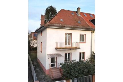 Haus Einfamilienhaus Altbau - 470.000,00&nbsp;EUR Kaufpreis, ca.&nbsp; 120,00&nbsp;m&sup2; in Offenbach am Main (PLZ: 63069) Buchrain