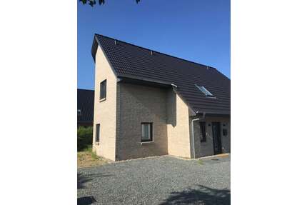 Haus zum Mieten in Harrislee 1.350,00 € 102.36 m²
