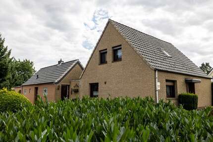 Haus zum Kaufen in Delmenhorst 293.000,00 € 128 m²