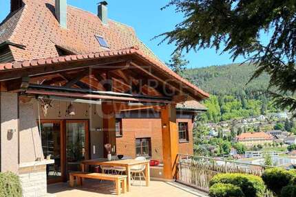 Haus zum Kaufen in Bad Wildbad im Schwarzwald 619.900,00 € 319 m²