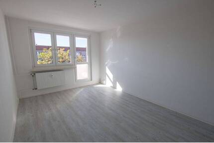 4-Raumwohnung für Familien! - 364,00&nbsp;EUR Kaltmiete, ca.&nbsp; 75,70&nbsp;m&sup2;&nbsp;Wohnfl&auml;che in Halle (Saale) (PLZ: 06132) Silberhöhe