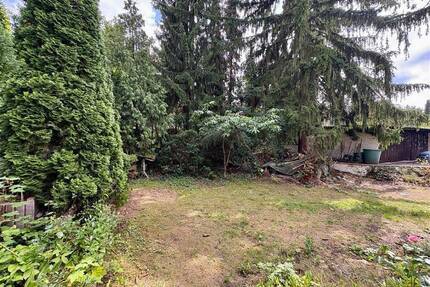 Bauprojekt mit Potenzial: Großes Eckgrundstück - Abriss oder Sanierung möglich - Berlin Hermsdorf