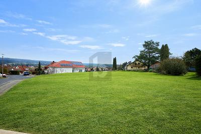 IDYLLISCHES BAUAREAL - 149.310,00&nbsp;EUR Kaufpreis, ca.&nbsp; 711,00&nbsp;m&sup2; in Seybothenreuth (PLZ: 95517)