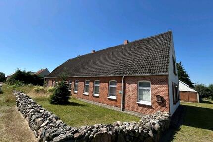 Einfamilienhaus zu verkaufen - 300.000,00&nbsp;EUR Kaufpreis, ca.&nbsp; 220,00&nbsp;m&sup2; in Crivitz (PLZ: 19089)