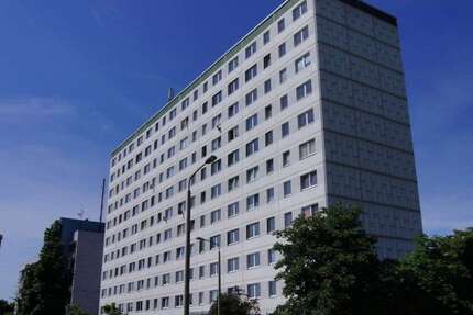 Wohnung zum Mieten in Halle Saale 450,00 € 69 m²