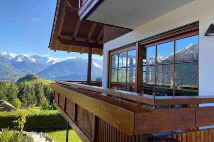 Landhaushälfte der besonderen Art mit spektakulärer Bergsicht - Oberstdorf