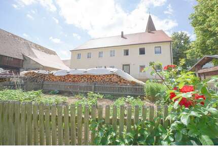 Haus zum Kaufen in Thalmässing 185.000,00 € 230 m²