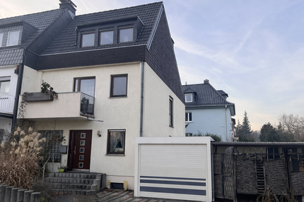 Ihr neues Zuhause: Reihenendhaus in Offenbach mit Garten & Garage !