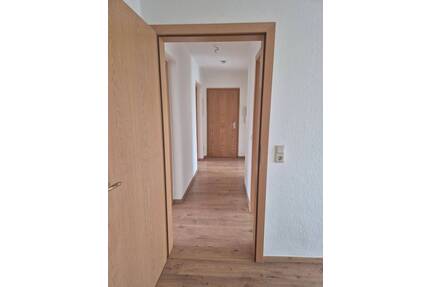 Kleine Dreiraumwohung mit Balkon - Eilenburg