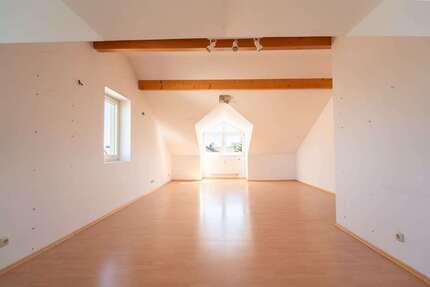 Wohnung zum Kaufen in Höhenkirchen-Siegertsbrunn 379.000,00 € 65 m²
