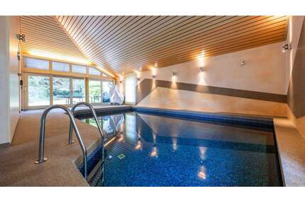 Haus zum Kaufen in Herrenberg 1.395.000,00 € 380.77 m²